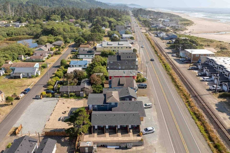 The rental is right on Highway 101 so guests have easy access to adventures.