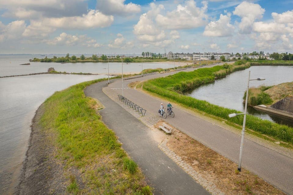 Surroundings [summer] (1-5 km)