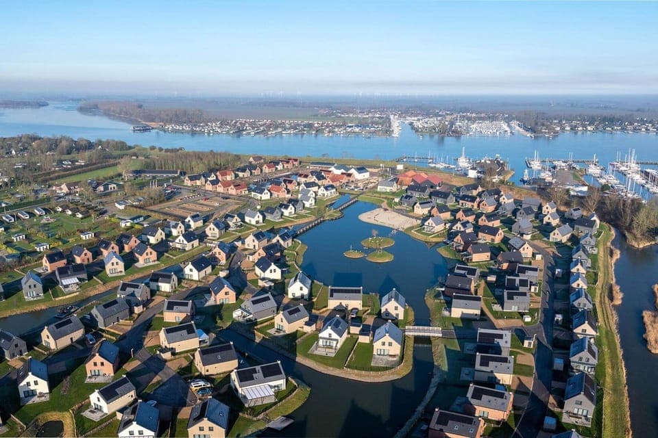 Surroundings [summer] (1-5 km)