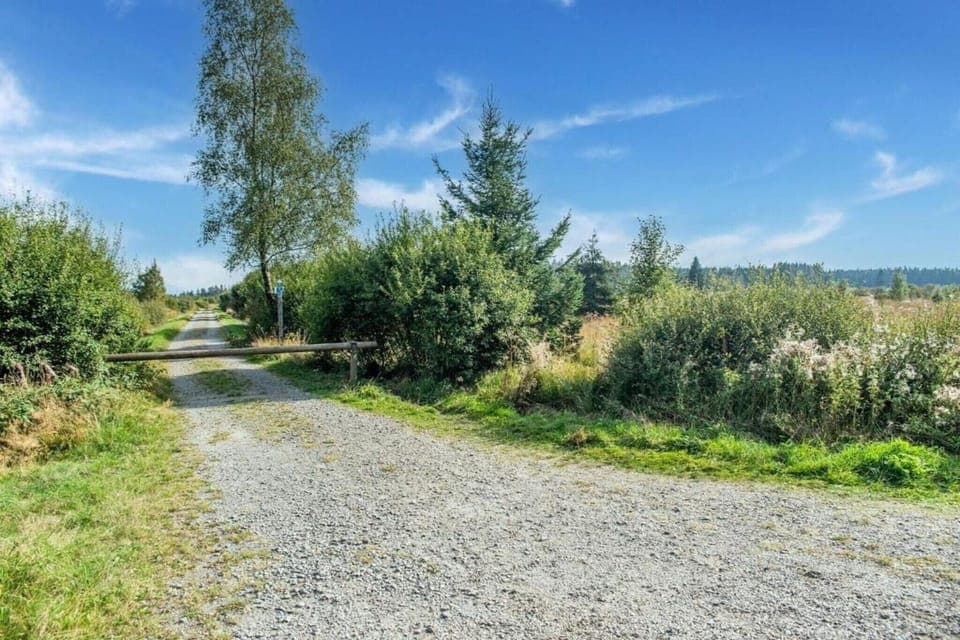 Region [summer] (>5 km)