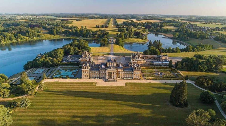 Blenheim Palace is a 15 minute drive from the house.