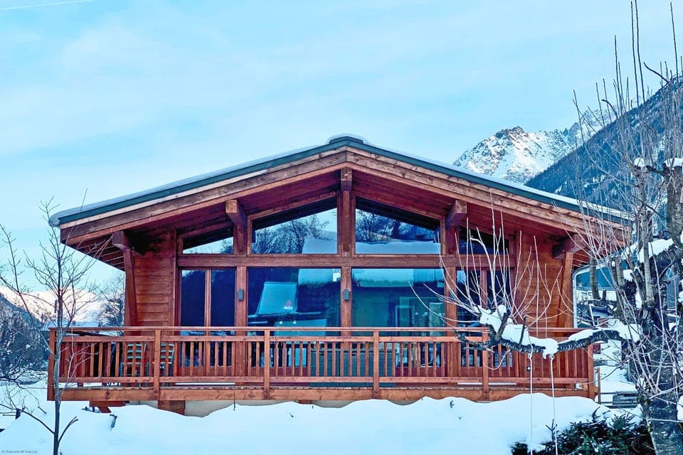 Chalet du Dard in the snow