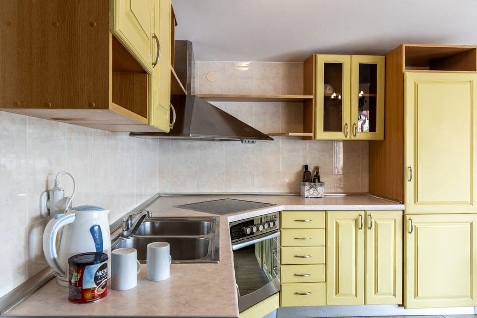 Kitchen 1