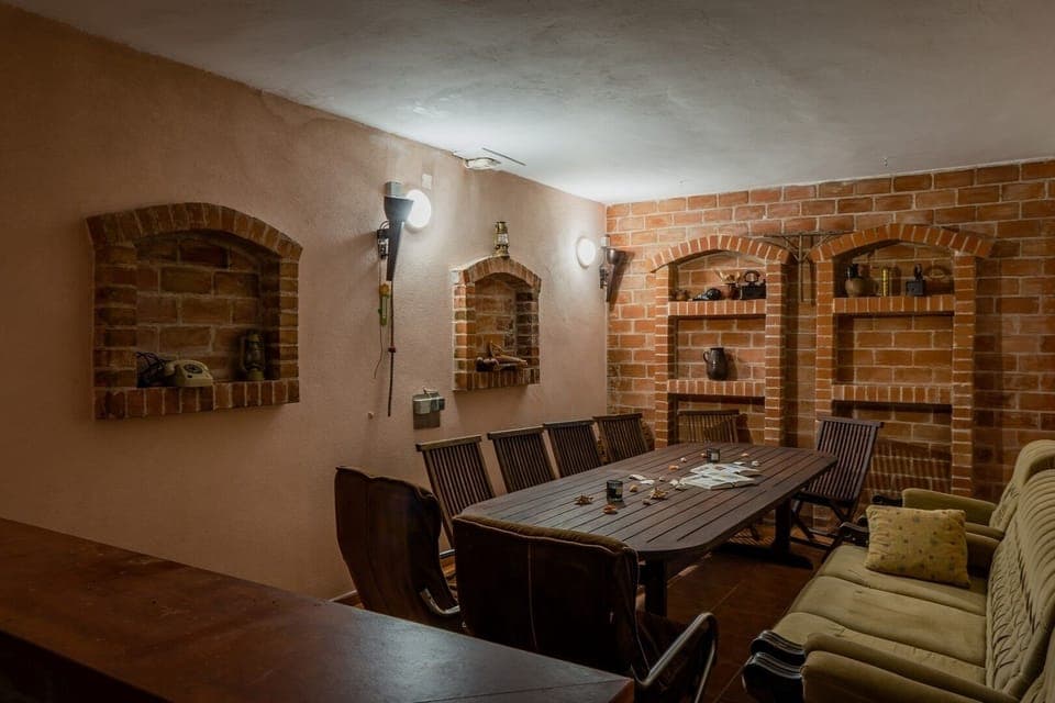 Dining room 2