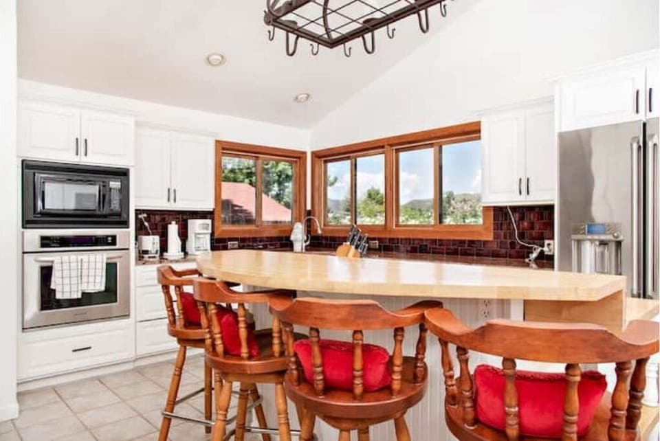 Sunny, well-appointed kitchen, with gas stove/oven
- gas grill is on the patio