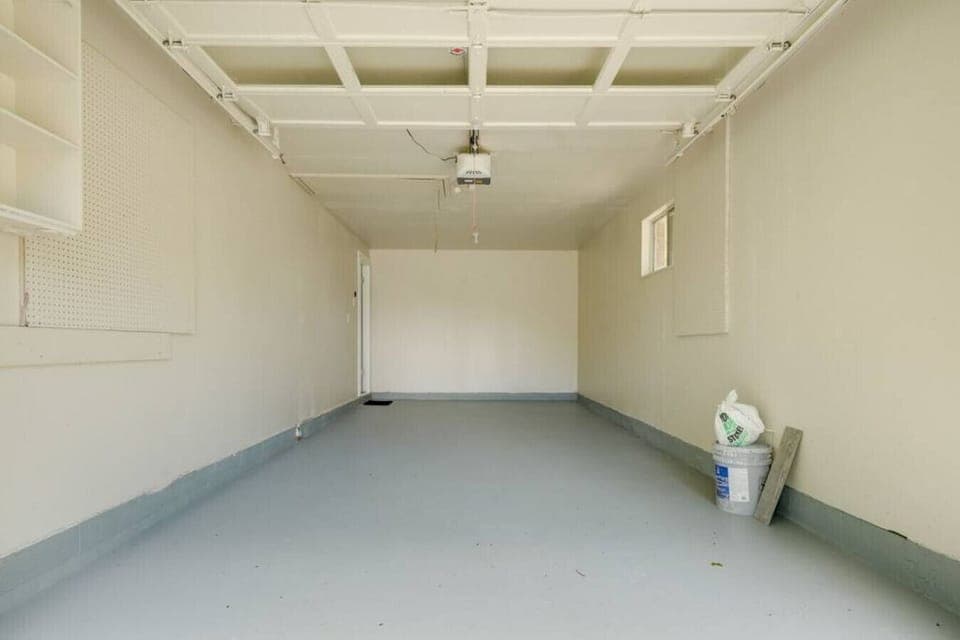 One-Car Garage