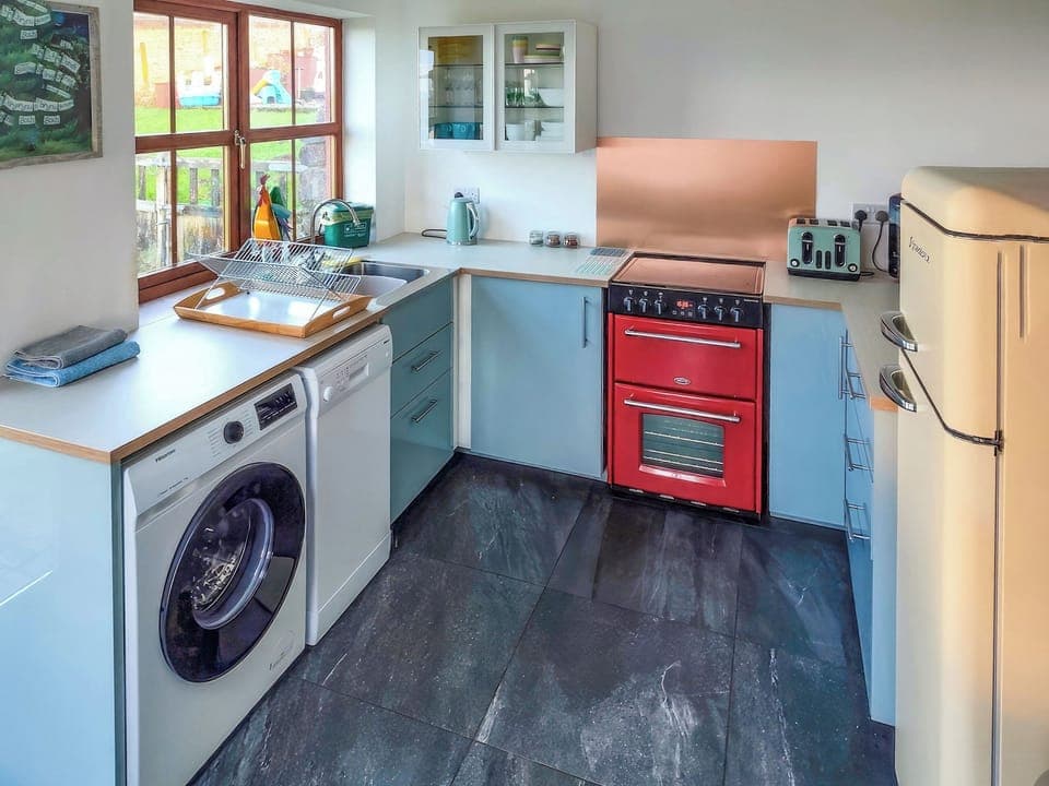 Kitchen | Ceiliog Bach, Llangennith, near Swansea