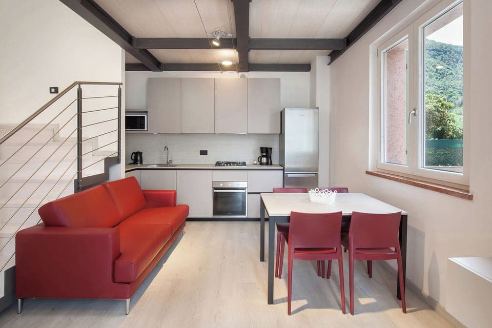 fa3b6141-4a60-47f4-910a-7f3230c1726e