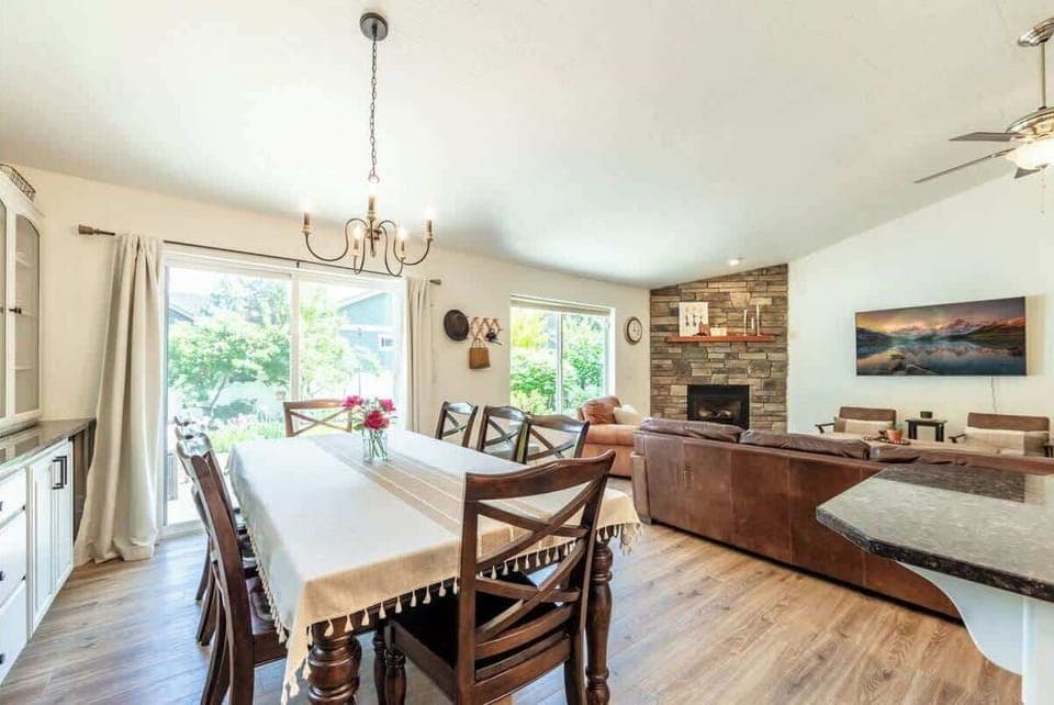 Spacious open floor plan makes gathering in the living room, dining room & kitchen an ideal experience.