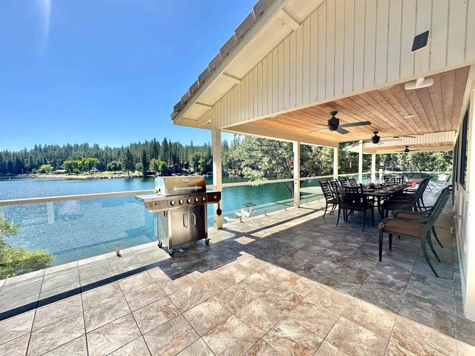 Upper deck - enclosed with gated stairs down 