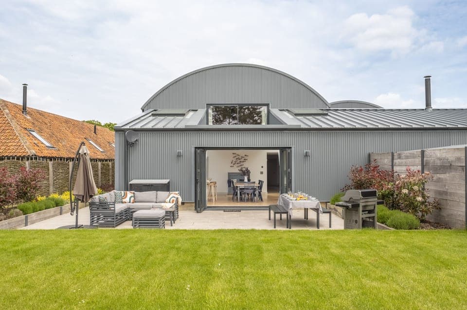 Fitters Barn, Warham: Stylish modern property