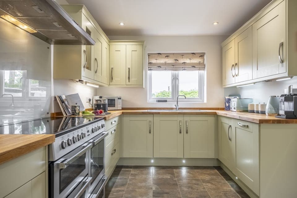 Sherborne House, Wells-next-the-Sea: A very well-equipped kitchen
