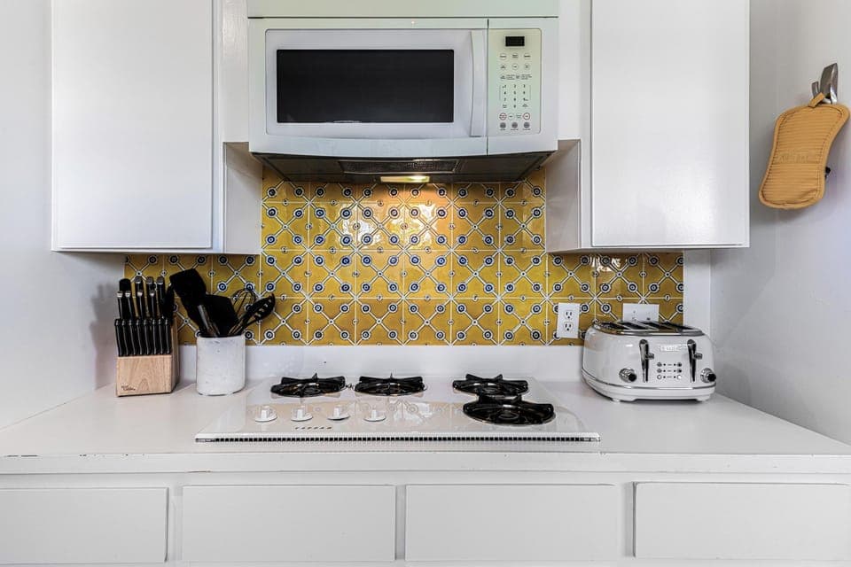 Gas cooktop