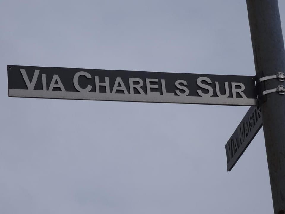 Via Charels Sur, Bever