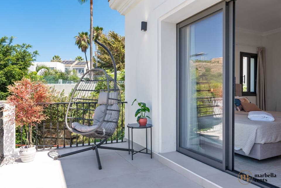 7230bc76-6964-4764-982a-0d6acb62682e