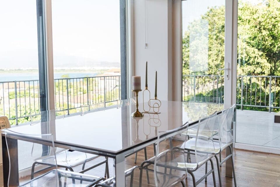 Dining Area (First Floor)