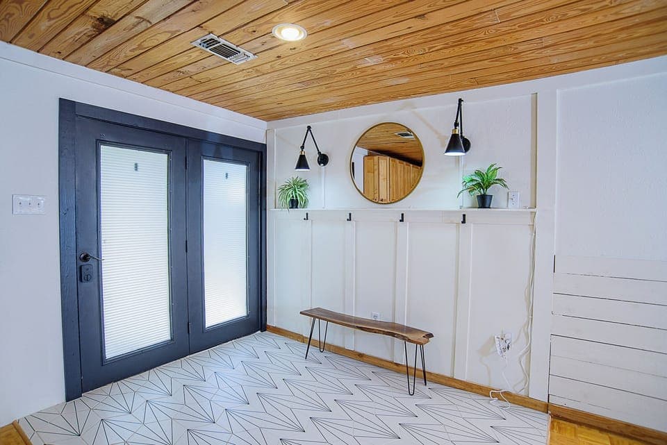 Entry code  given on day of  arrival