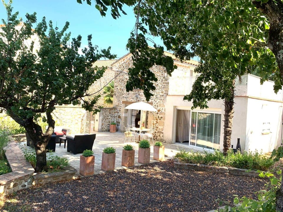 location saisonniere piscine spa calme detente nature parc riviere gard occitanie gite_de_charme art riviere serenite chic luxe design