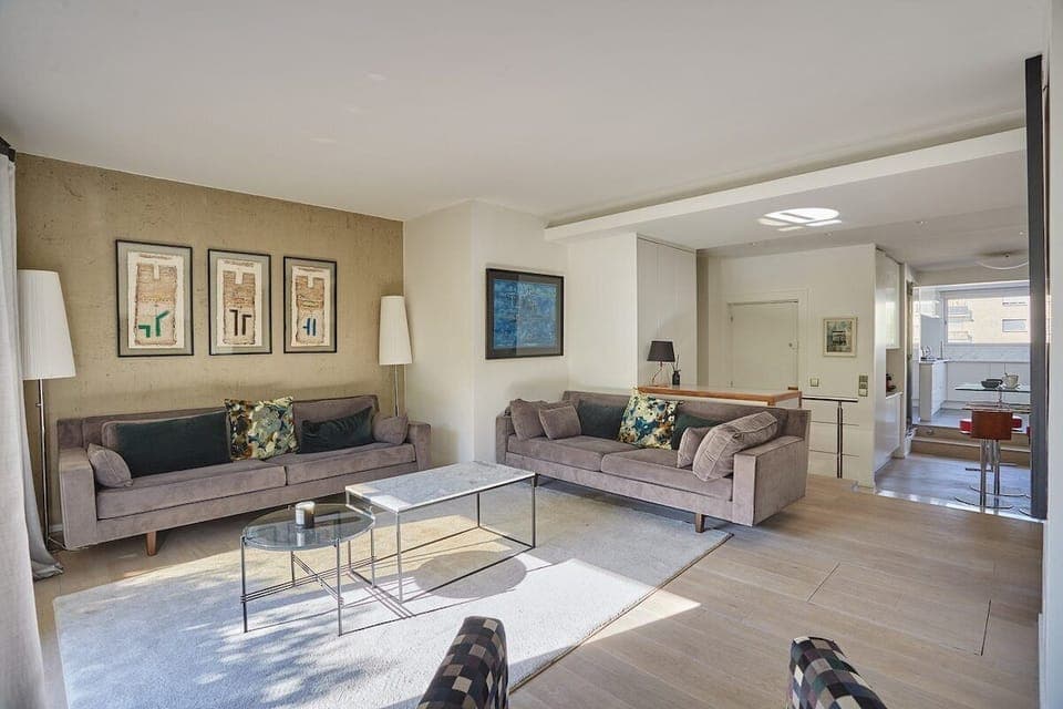 salon avec une deuxième terrasse