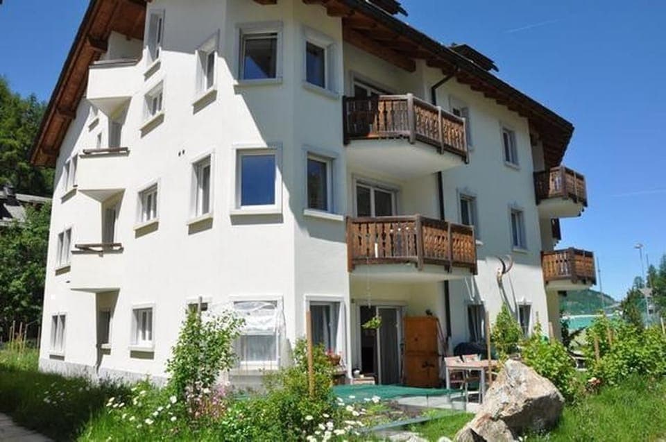 Exterior view Summertime