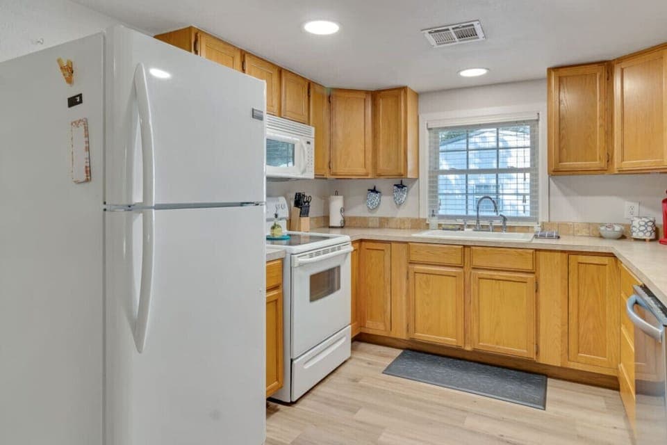 Fully stocked kitchen.