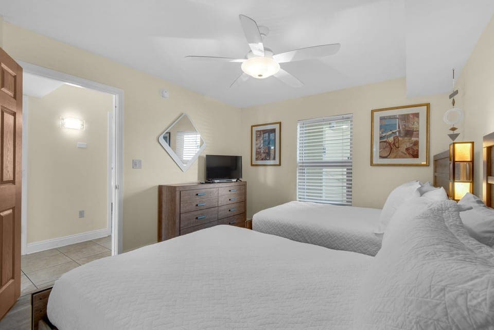 3rd bedroom with TV