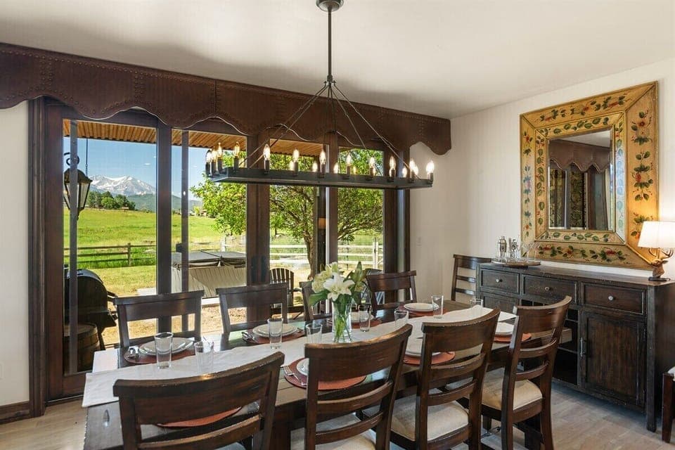 Large dining room with extending table to seat the whole family