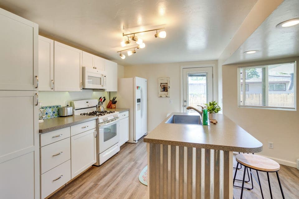 Kitchen | Coffee Maker | Cooking Basics | Toaster