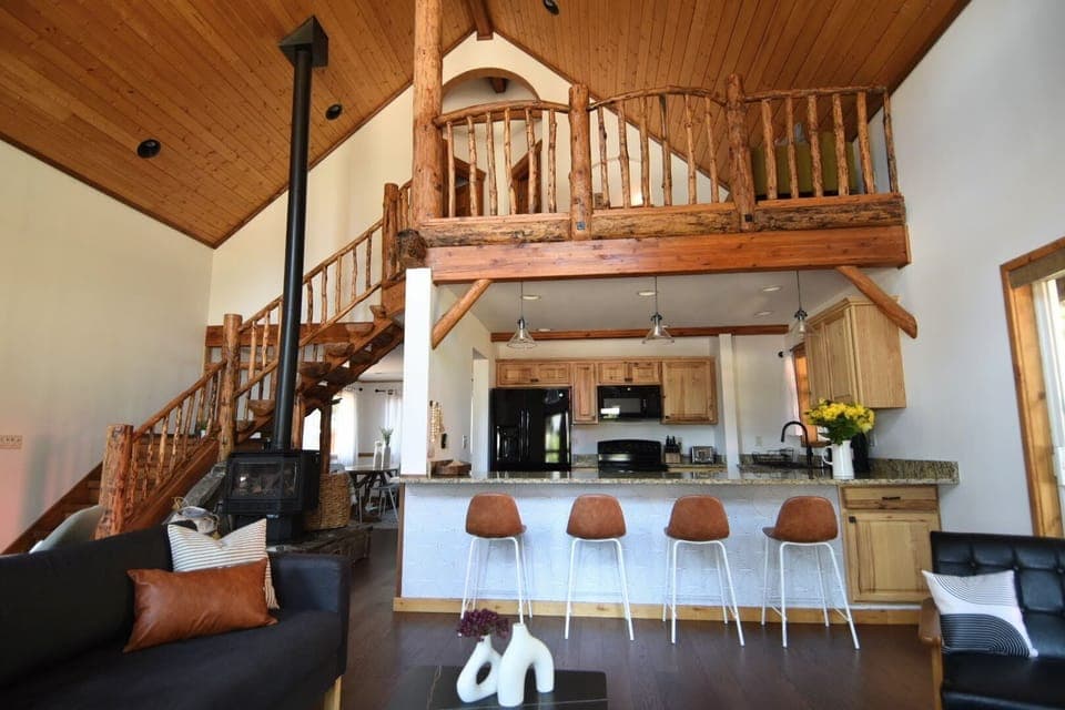 #Living Room & Kitchen Bar