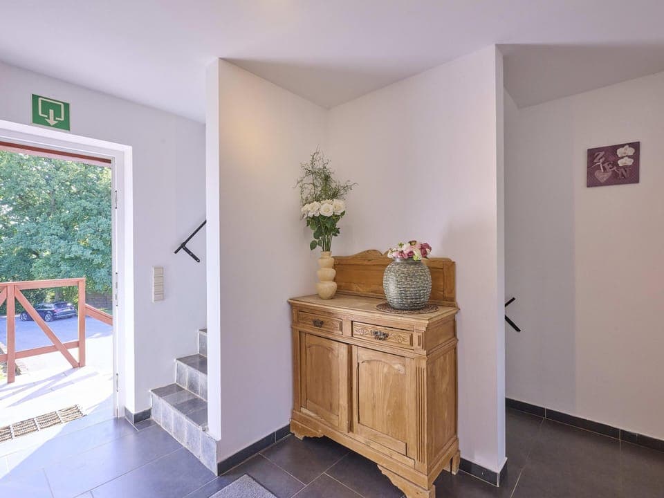 Entrance / Reception