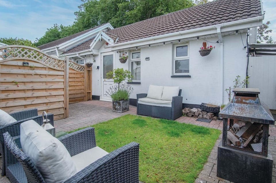 Rose Cottage - 3 Bed Cottage - New Hedges - Tenby (22974)