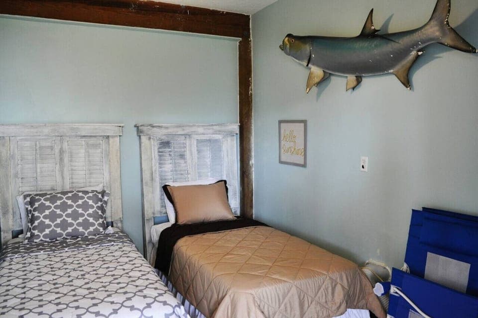 Lay your head down and rest here