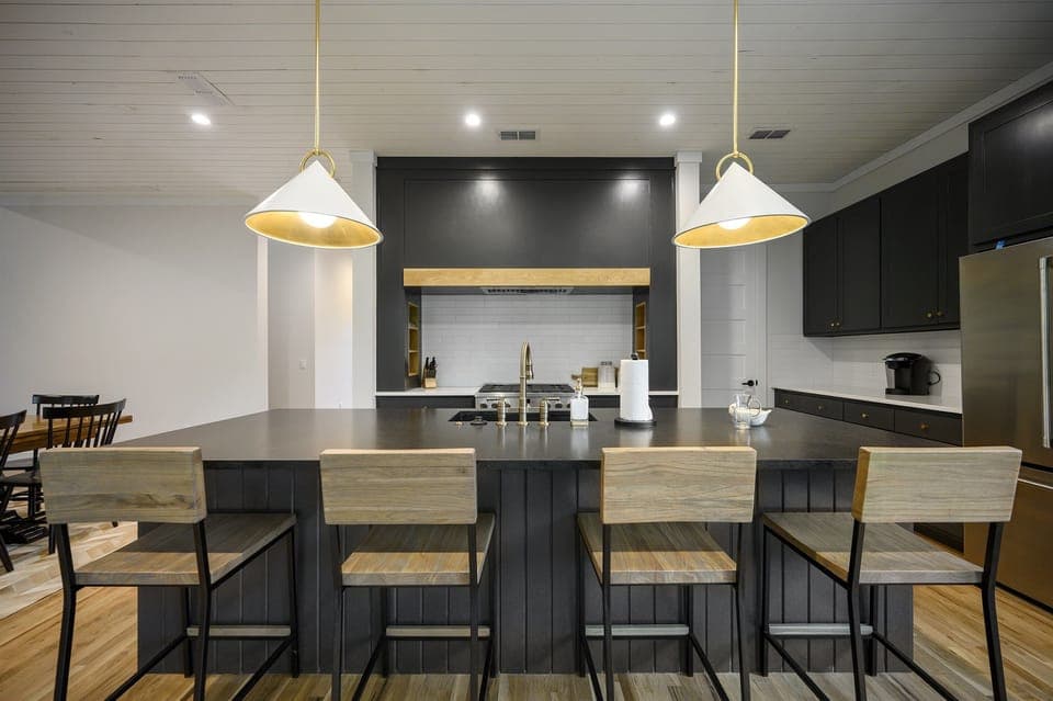 Kitchen: Sleek design and modern finishes for culinary creativity and gathering fun!