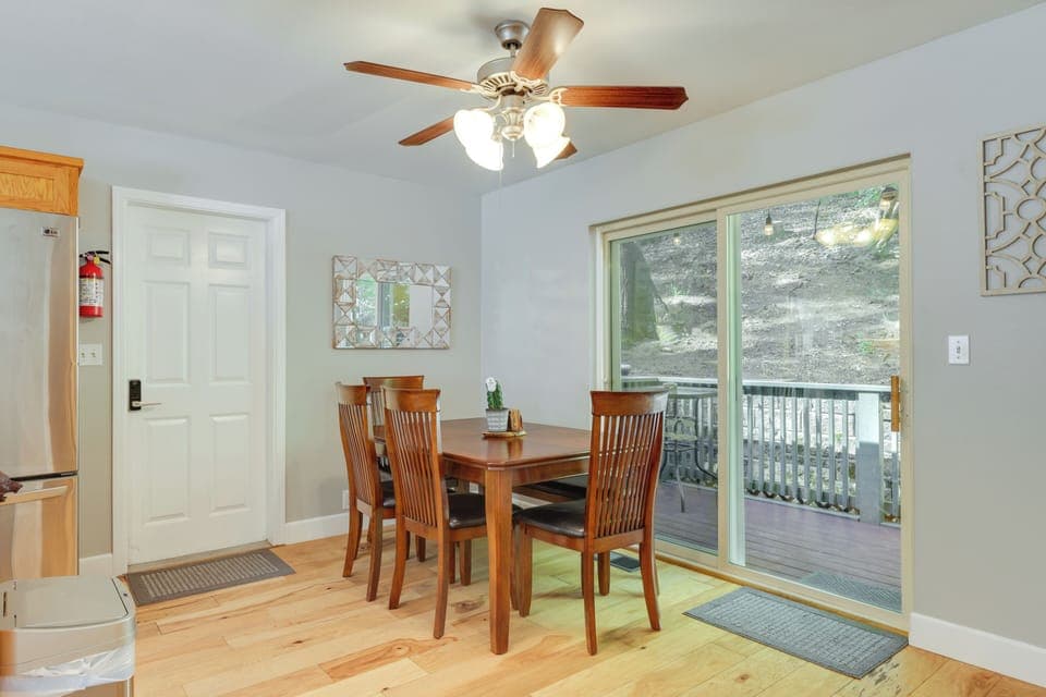 Dining Area | Dishware & Flatware Provided | High Chair