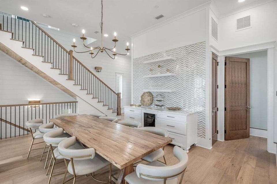 Dining table with 10 seats