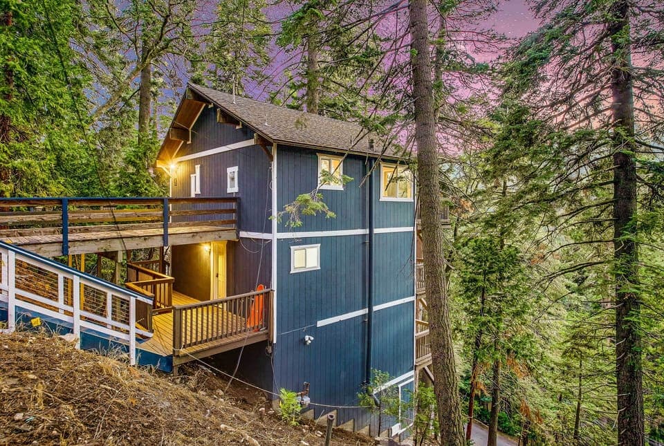 Lake Arrowhead Vacation Rental | 3BR | 2BA | Stairs Required | 1,512 Sq Ft