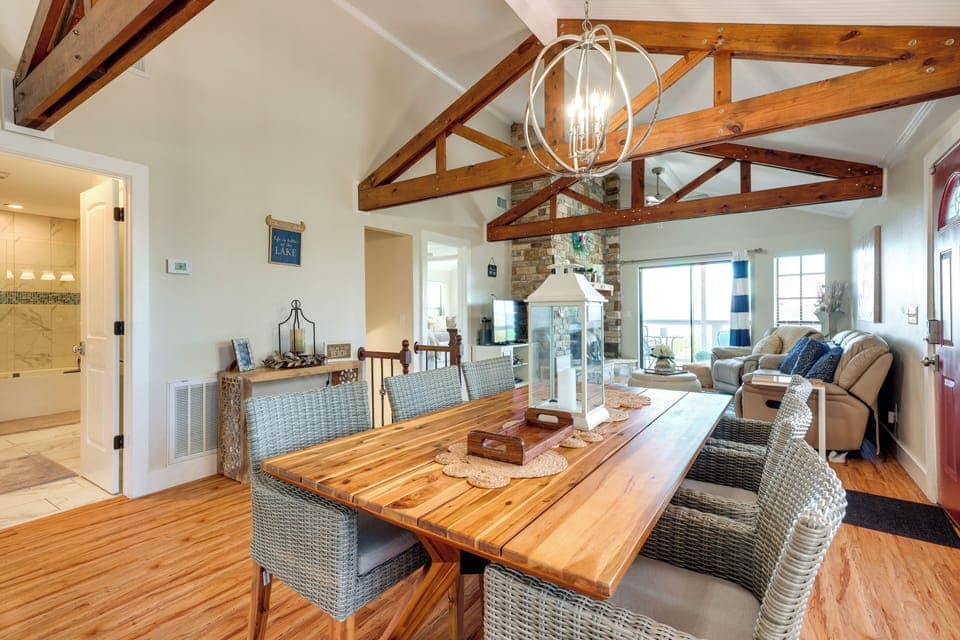 Dining Room | 2nd Floor | Fully Equipped Kitchen