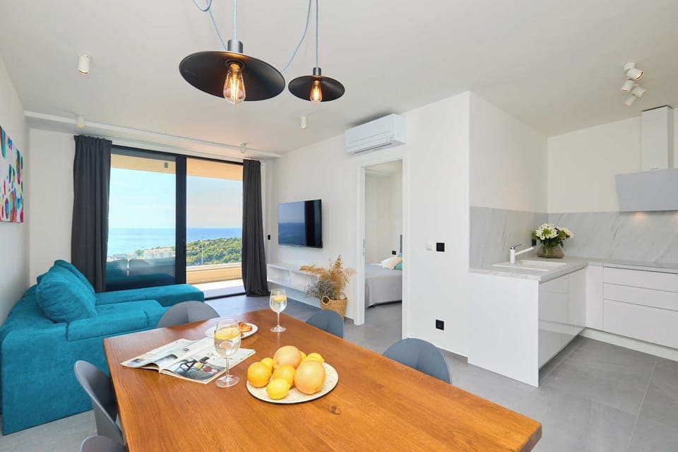 Living / dining area