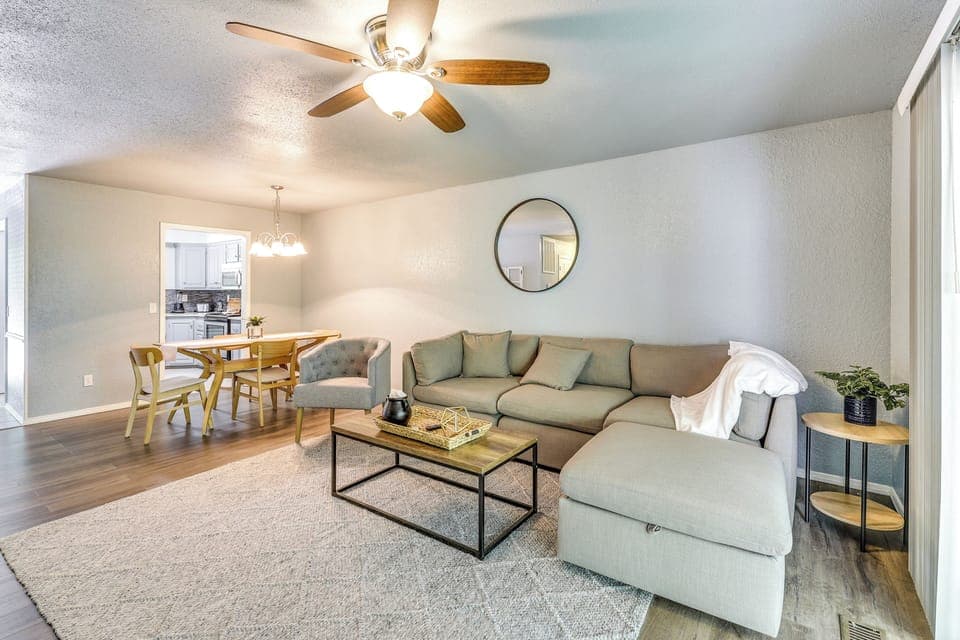 Bella Vista Vacation Rental | 2BR | 2BA | Half Step to Enter | 1,088 Sq Ft