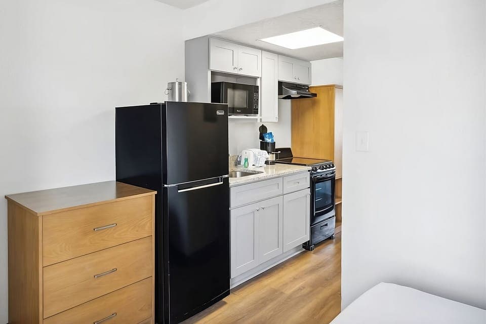 Enjoy an efficient kitchenette setup for easy, beach-day fueling.