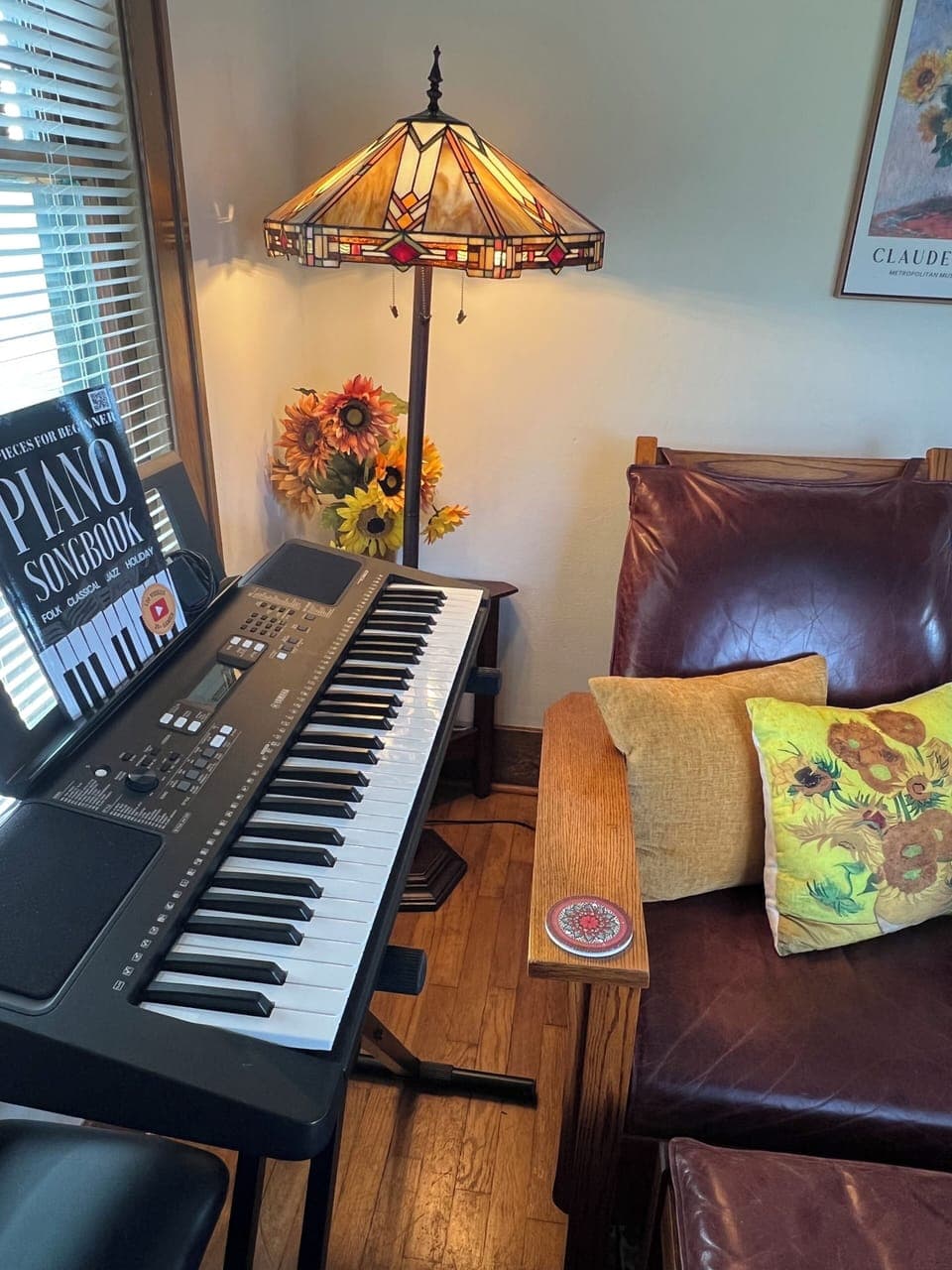 Yamaha piano, guitar, banjo, uke, violin & various percussion instruments to use