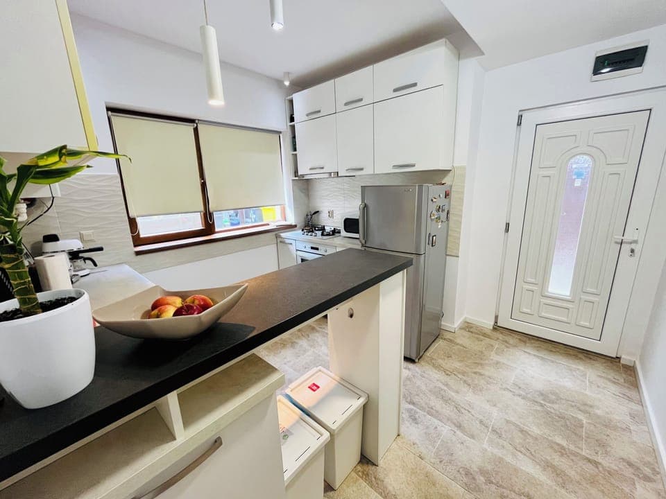 Kitchen - Ground Floor - Apartment access