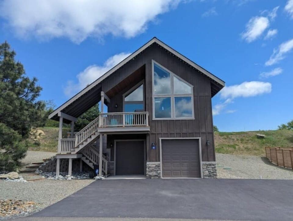 Ample parking in the driveway for 4 cars.