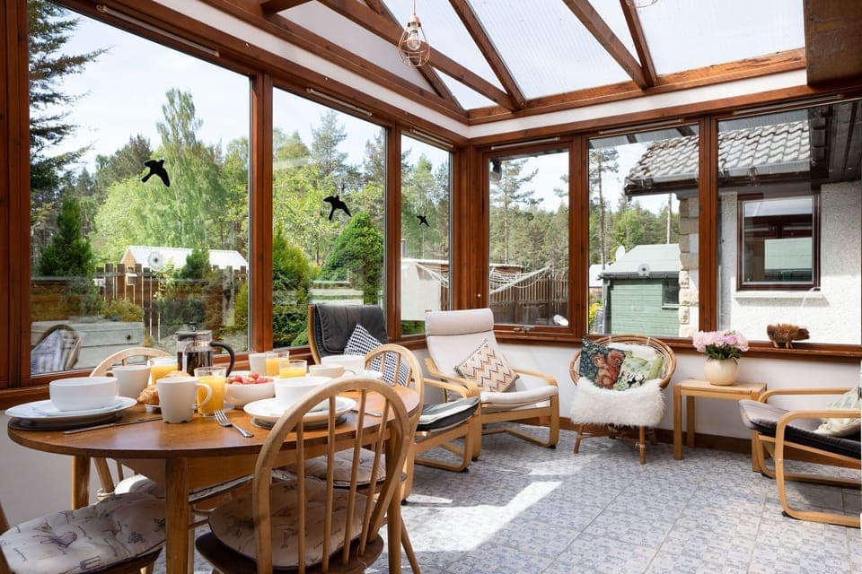 Langrick conservatory with table