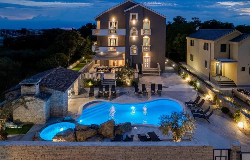 pool