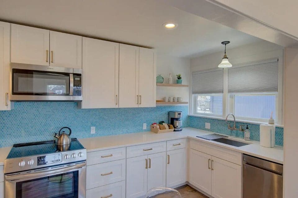 Lots of counter space for meal prepping