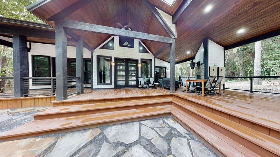 Placid-Pines-Back-Porch(2)