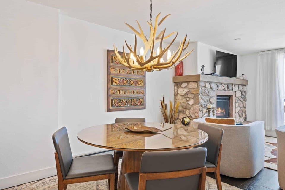 1685569536421-1739-12