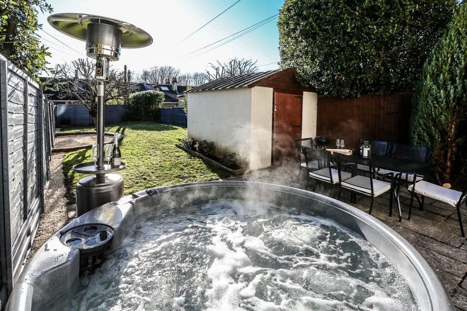 Garden With the hot tub and patio heater 