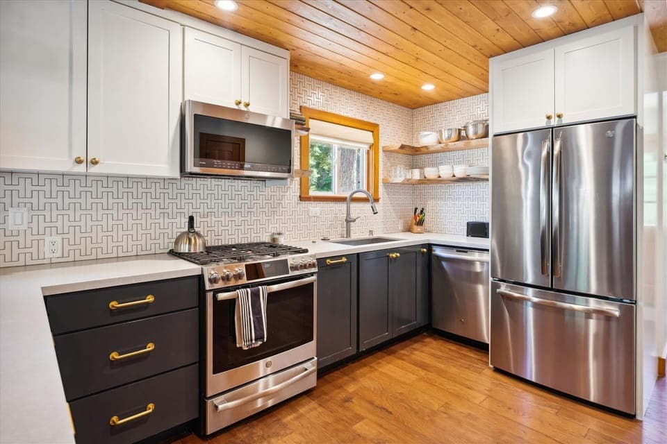 main level-kitchen-dsc03282